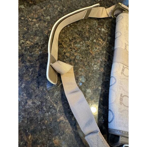 Salvatore Ferragamo Gancini Flap Adjustable Strap Shoulder Bag CoA - Picture 10 of 11